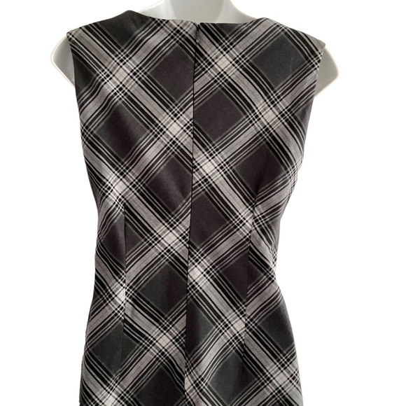 Gap | Sleeveless Plaid Dress - Picture 11 of 12